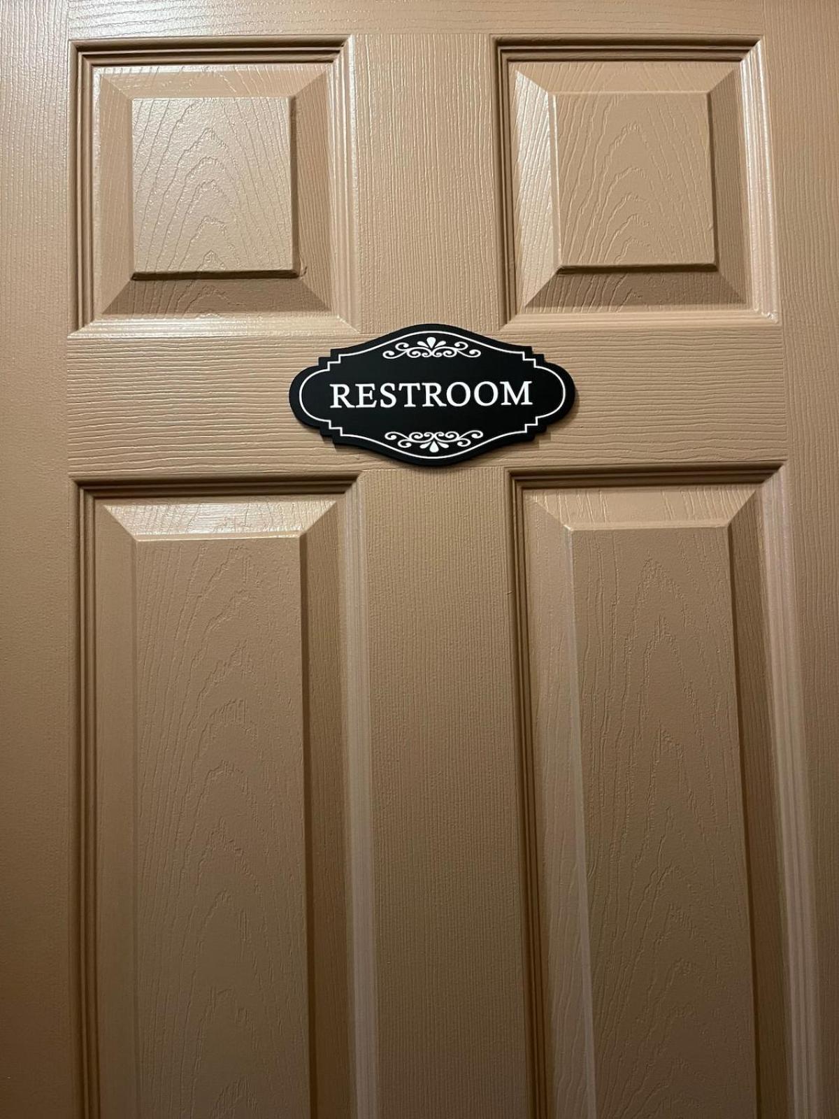 Elevated Entertainment Sleep Suite Cleveland Extérieur photo